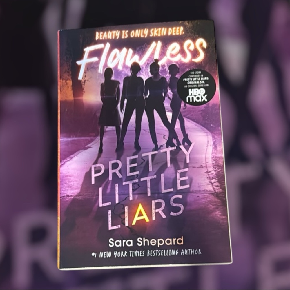 Pretty Little Liars Book - Flawless